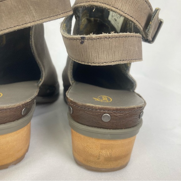 Chaco Cataluna Clog Womens Taupe Leather 8.5 Strap Boot Comfort Boho Western EUC - Picture 7 of 10